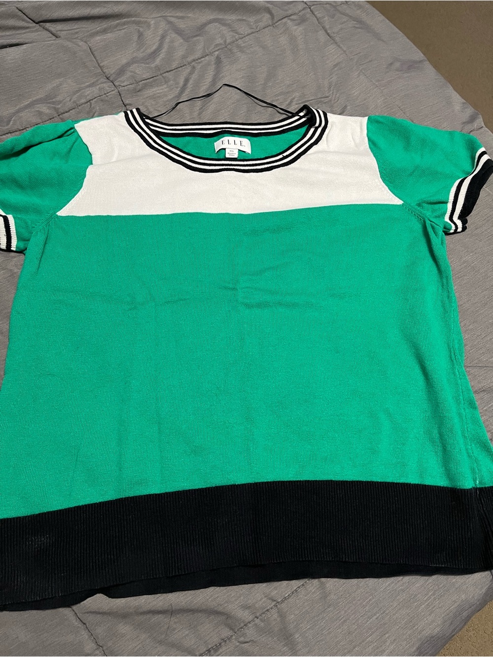 Elle Green White & Black Colorblock Short Sleeve Tee